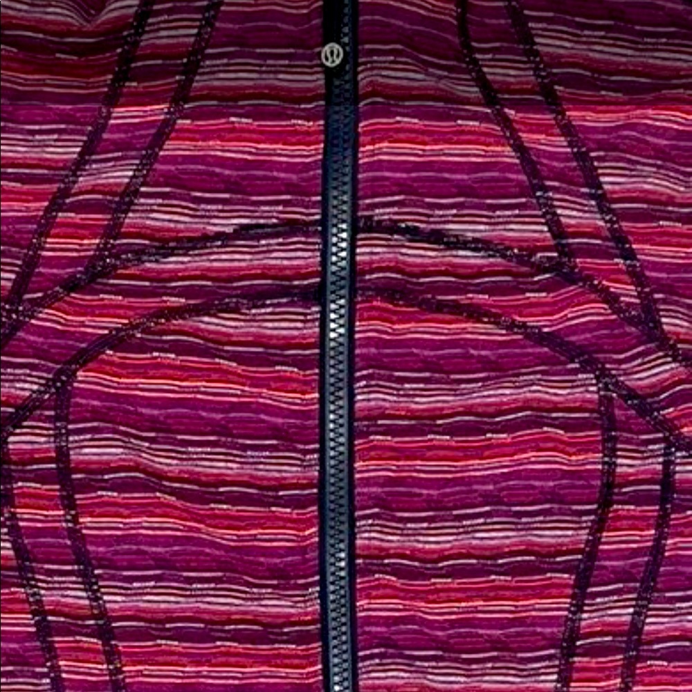 SOLD 🔥 Lululemon Athletica - Define Jacket - Picture 6 of 9